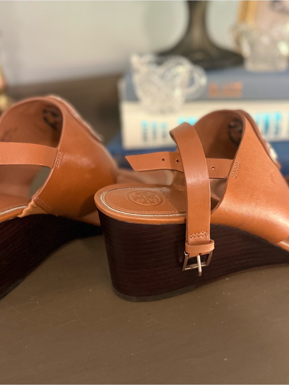 Tory Burch Miller Gold Logo 65mm Leather Wedge Sandals Tan Brown Women’s 10M - Picture 4 of 11